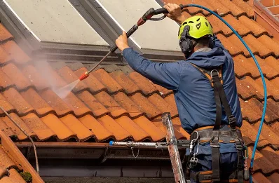 Démoussage et hydrofuge de toiture à Monties